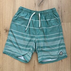 Vuori Men's Shorts 8” inseam